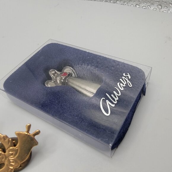 LOT OF VINTAGE‎ To NOW Angel Pins Brooch Religious Faith Hope Lapel Hat - Picture 4 of 6